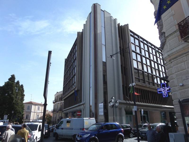 intera palazzina in vendita a Catanzaro in zona Centro Città