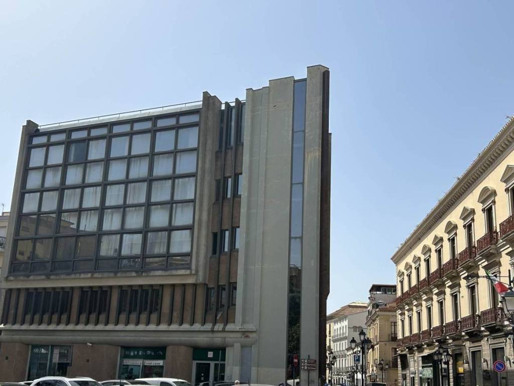 intera palazzina in vendita a Catanzaro in zona Centro Città