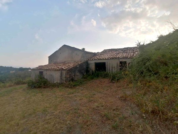 casa indipendente in vendita a Catanzaro in zona Sant'Elia