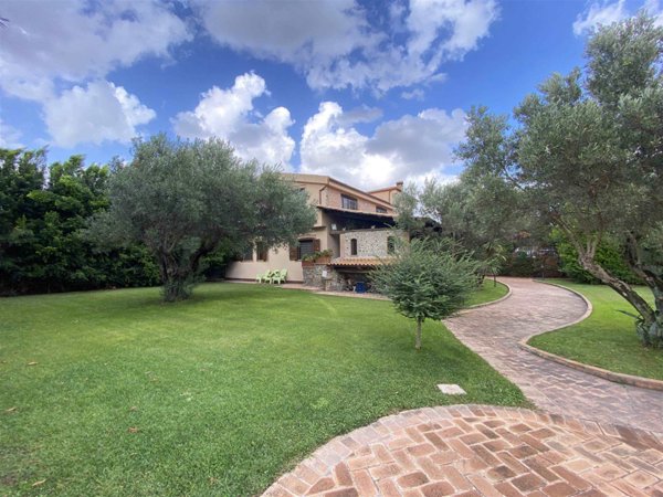 casa indipendente in vendita a Catanzaro in zona Catanzaro Lido