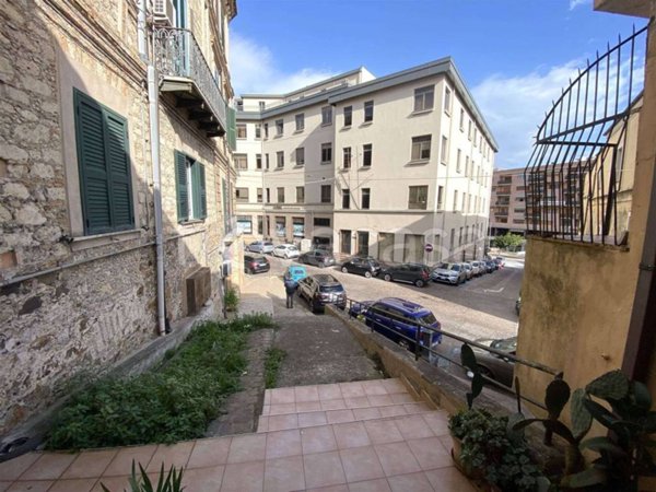 trivano in vendita a Catanzaro in zona Centro Città
