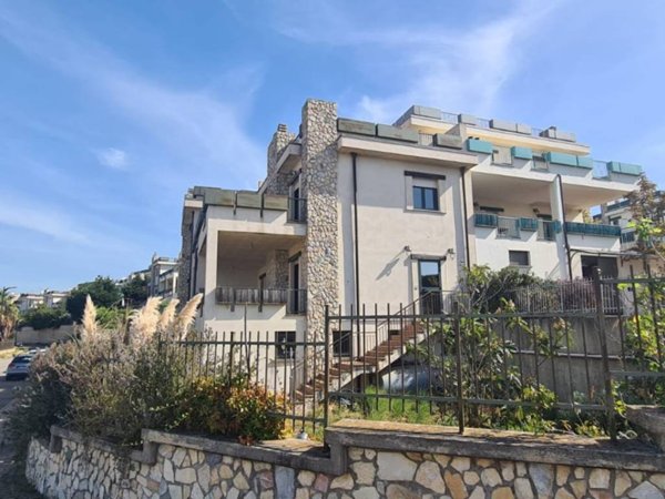 casa indipendente in vendita a Catanzaro in zona Gagliano