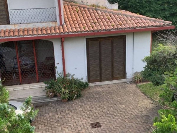 casa indipendente in vendita a Catanzaro in zona Santa Maria