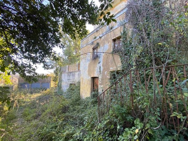 casa indipendente in vendita a Catanzaro in zona Sant'Elia