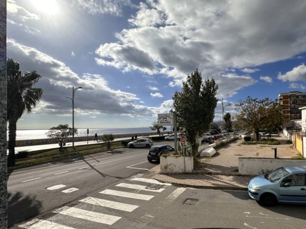 appartamento in vendita a Catanzaro in zona Catanzaro Lido