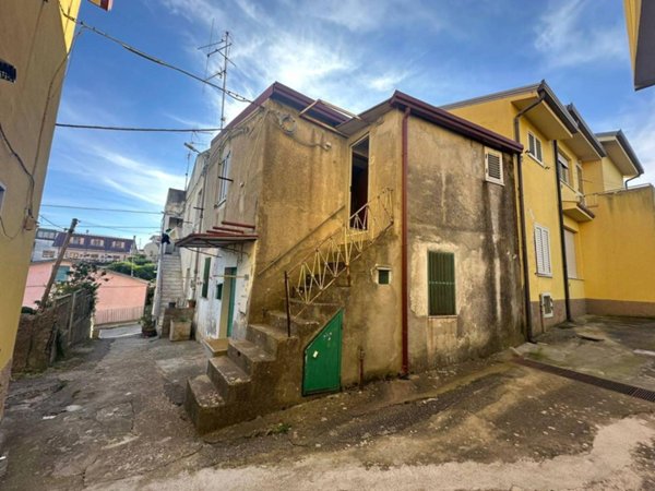 casa indipendente in vendita a Catanzaro in zona Siano