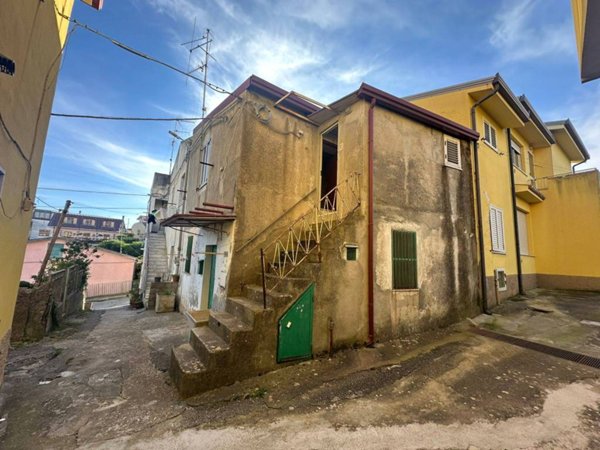 casa indipendente in vendita a Catanzaro in zona Siano