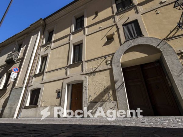 locale commerciale in vendita a Catanzaro in zona Centro Città