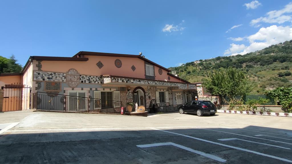 casa indipendente in vendita a Catanzaro in zona Centro Città