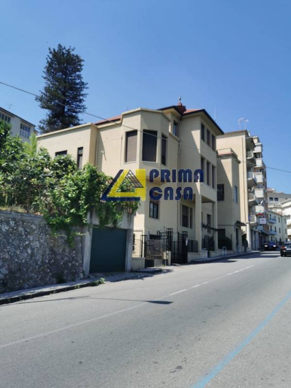 appartamento in vendita a Catanzaro in zona Centro Città