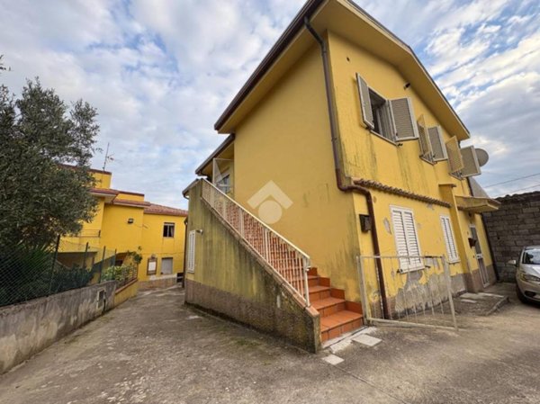 appartamento in vendita a Catanzaro in zona Siano