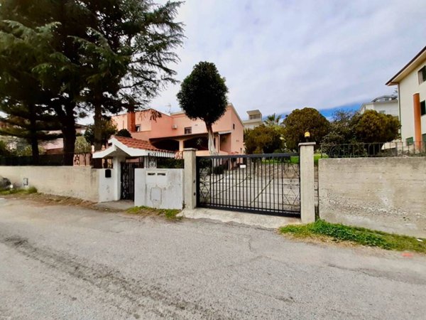 casa indipendente in vendita a Catanzaro in zona Catanzaro Lido