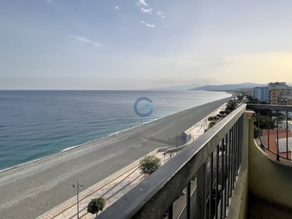 appartamento in vendita a Catanzaro in zona Catanzaro Lido