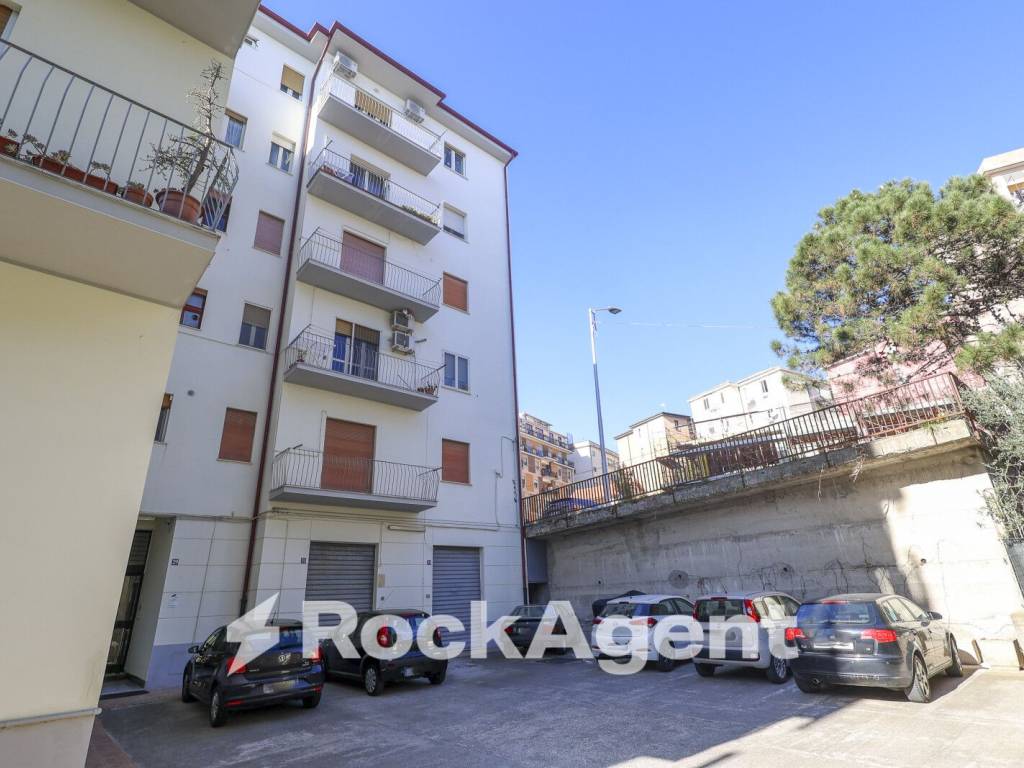 appartamento in vendita a Catanzaro in zona Centro Città