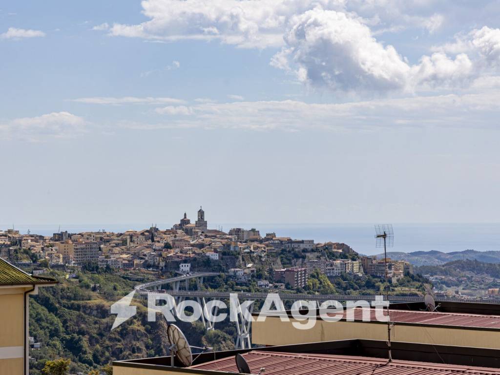 appartamento in vendita a Catanzaro in zona Mater Domini