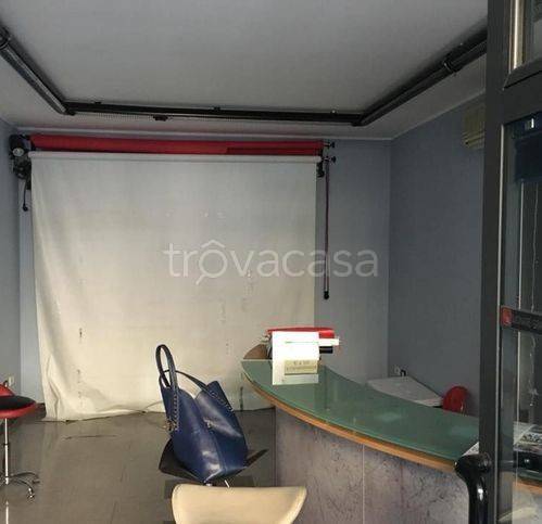 negozio in vendita a Catanzaro in zona Centro Città