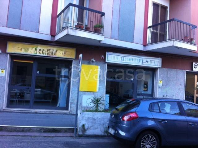 negozio in vendita a Catanzaro in zona Pontepiccolo