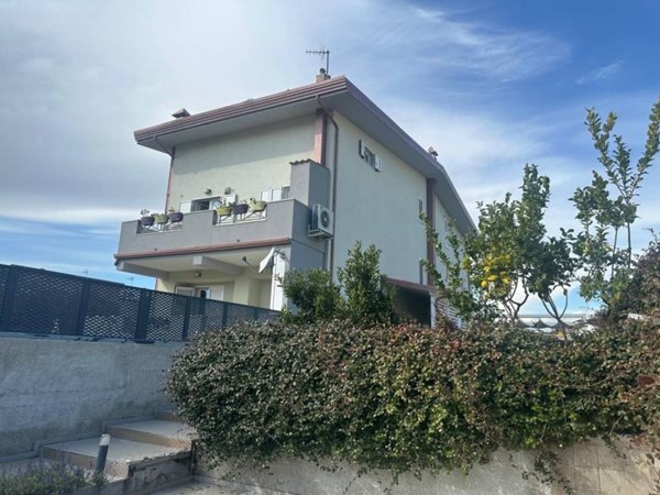 casa indipendente in vendita a Catanzaro in zona Catanzaro Lido