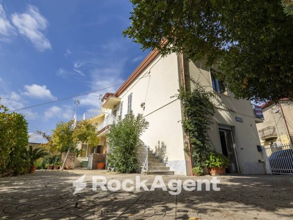 casa indipendente in vendita a Catanzaro in zona Siano