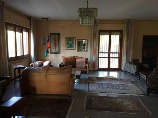 casa indipendente in vendita a Catanzaro in zona Santa Maria