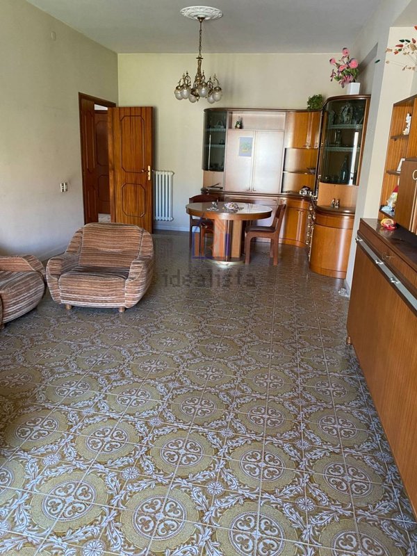 appartamento in vendita a Catanzaro in zona Catanzaro Sala