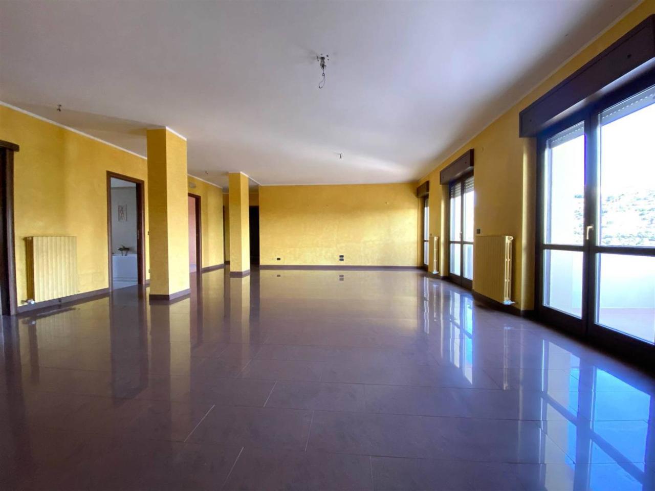 appartamento in vendita a Catanzaro in zona Catanzaro Sala