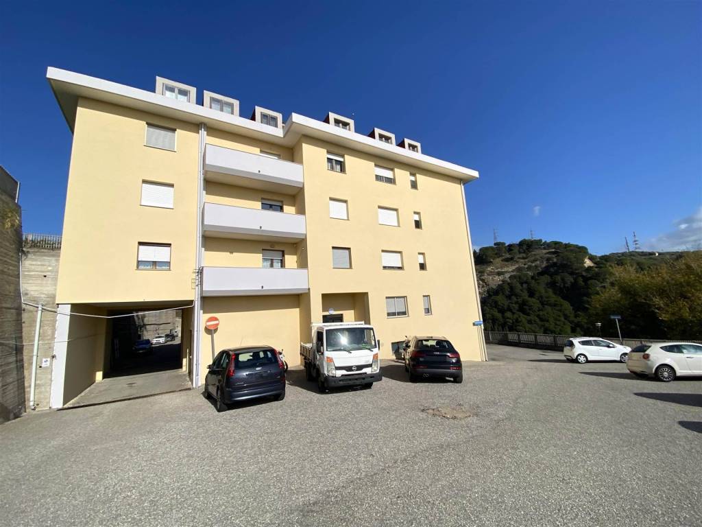 appartamento in vendita a Catanzaro in zona Santa Maria
