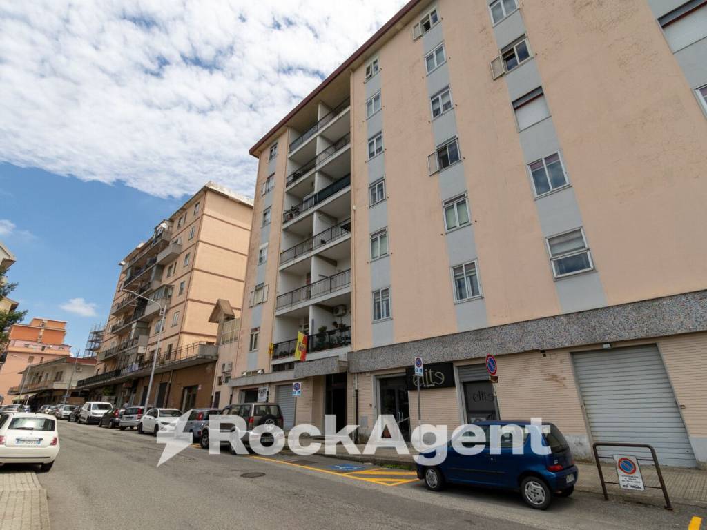 appartamento in vendita a Catanzaro in zona Pontegrande