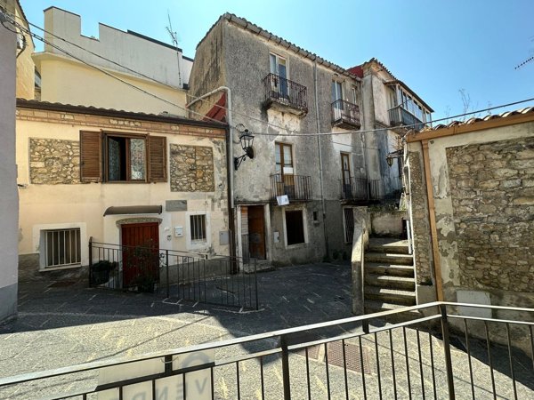 quadrivano in vendita a Catanzaro in zona Centro Città