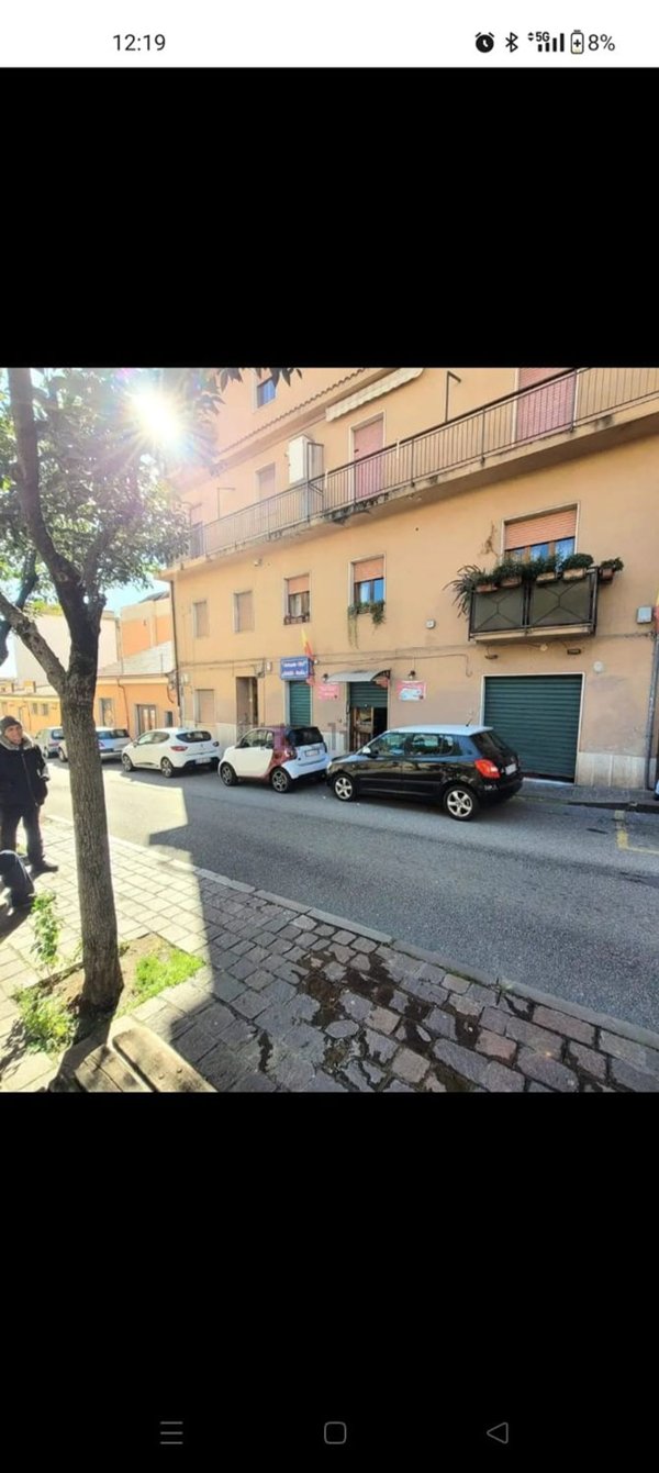 locale commerciale in vendita a Catanzaro in zona Pontepiccolo