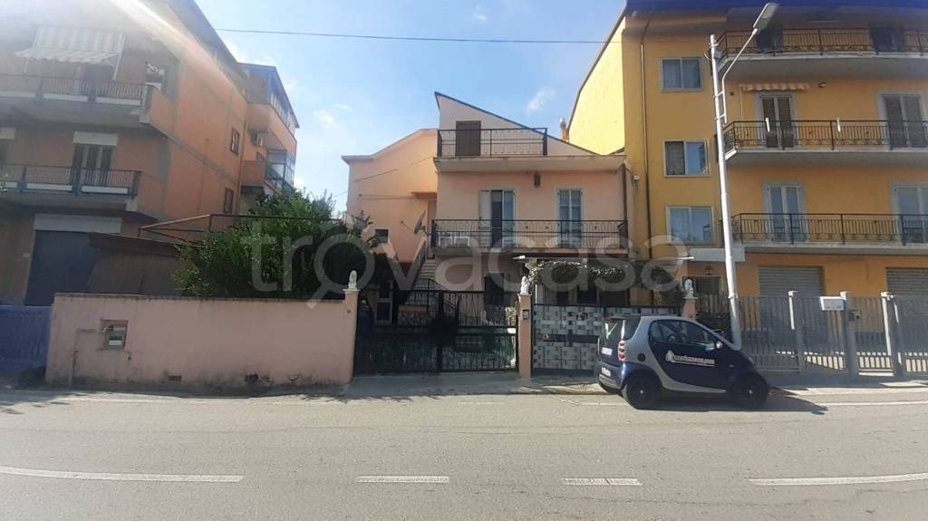 casa indipendente in vendita a Catanzaro in zona Cava / Cuculera Nobile