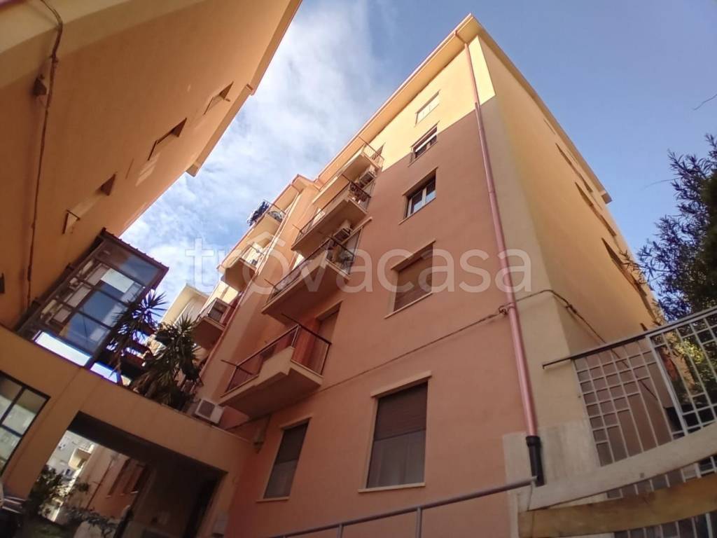 appartamento in vendita a Catanzaro in zona Pontepiccolo