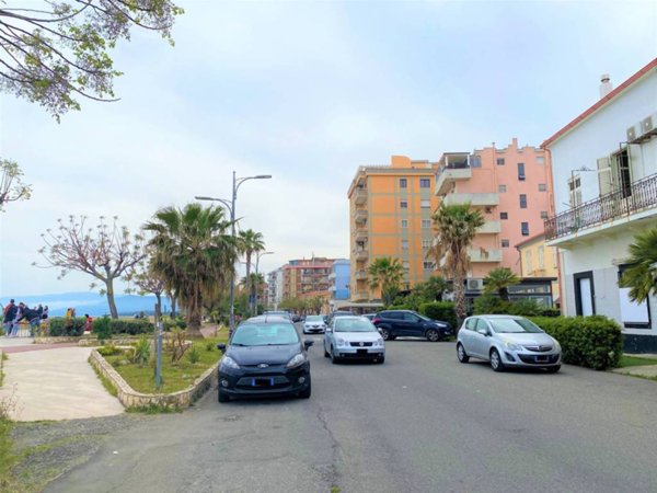 appartamento in vendita a Catanzaro in zona Catanzaro Lido