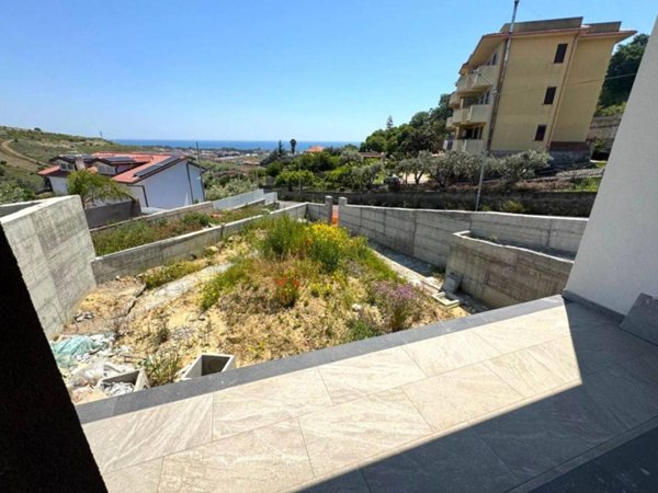 casa indipendente in vendita a Catanzaro in zona Catanzaro Lido