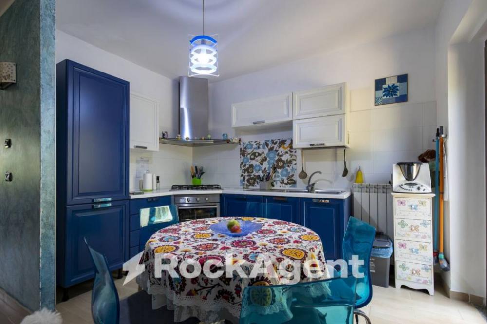 casa indipendente in vendita a Catanzaro in zona Mater Domini