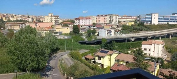 appartamento in vendita a Catanzaro in zona Gagliano