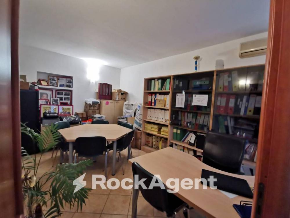 ufficio in vendita a Catanzaro in zona Centro Città