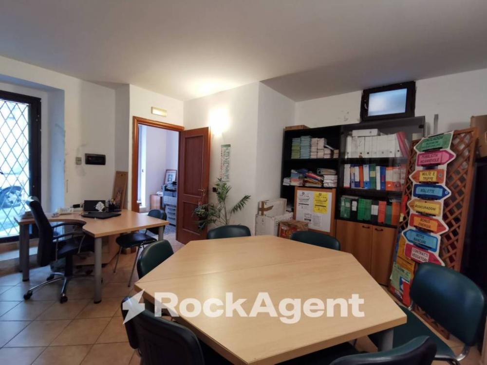 ufficio in vendita a Catanzaro in zona Santa Maria