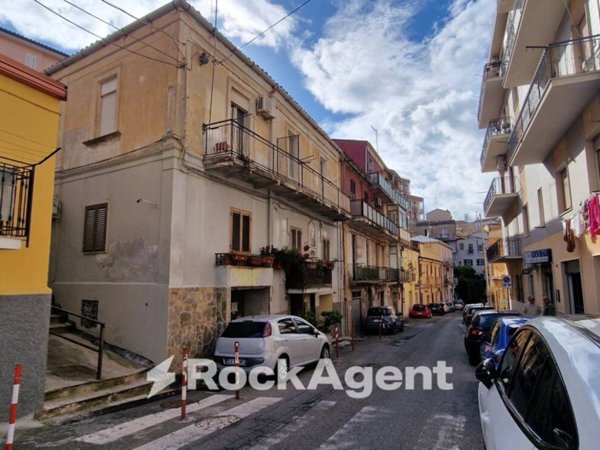 appartamento in vendita a Catanzaro in zona Centro Città