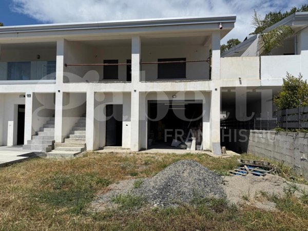 casa indipendente in vendita a Catanzaro