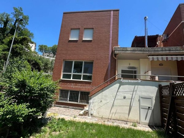 casa indipendente in vendita a Catanzaro in zona Mater Domini