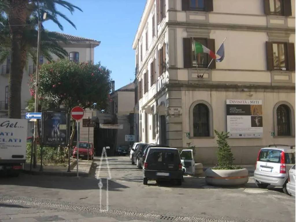 negozio in vendita a Catanzaro in zona Pontepiccolo
