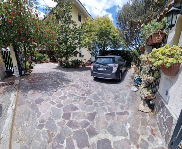 casa indipendente in vendita a Catanzaro in zona Mater Domini