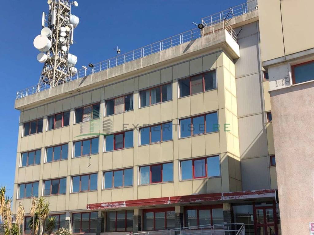 ufficio in vendita a Catanzaro in zona Siano