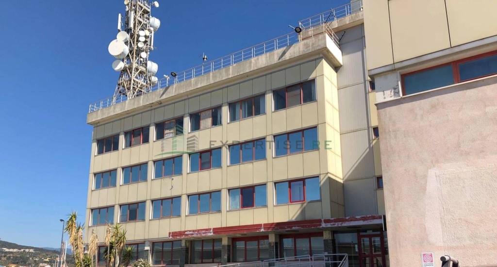 ufficio in vendita a Catanzaro in zona Siano