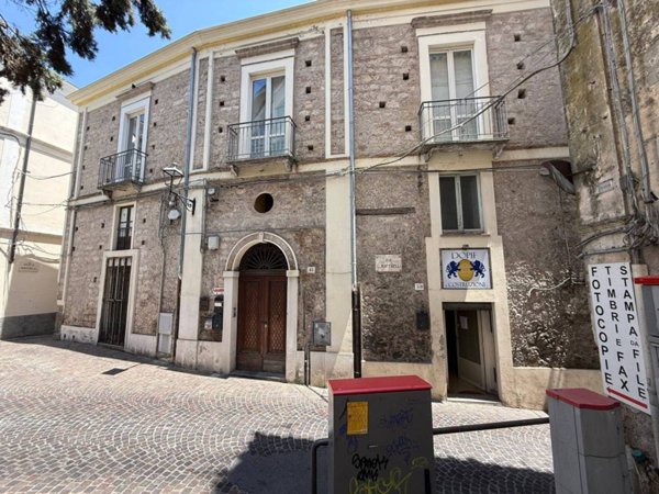 ufficio in vendita a Catanzaro in zona Centro Città