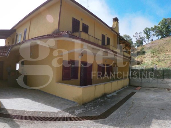 casa indipendente in vendita a Catanzaro
