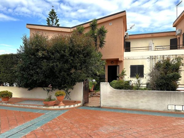 casa indipendente in vendita a Catanzaro in zona Catanzaro Lido