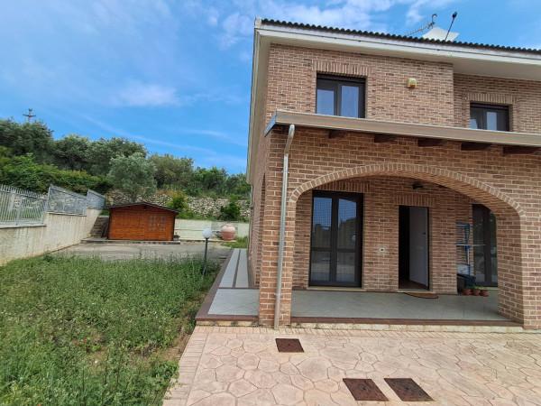 casa indipendente in vendita a Catanzaro in zona Gagliano