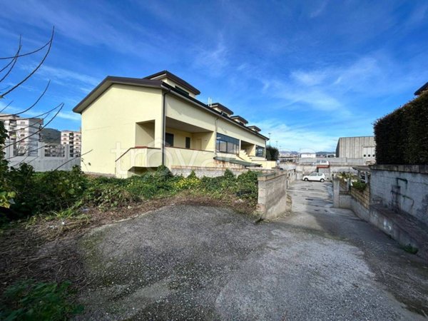 casa indipendente in vendita a Catanzaro in zona Santa Maria